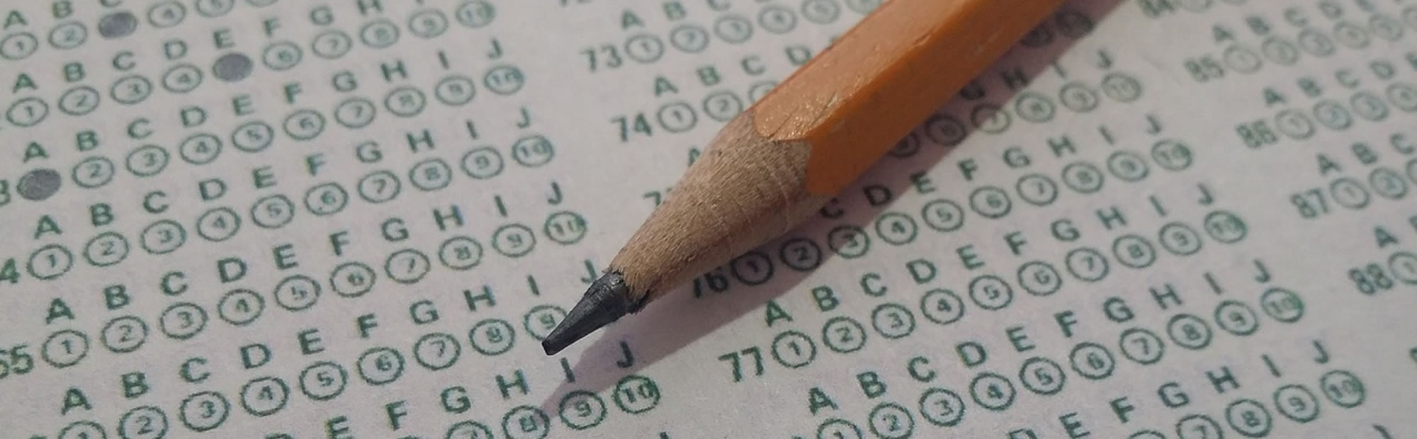 Antwoordformulier meerkeuzevragen met een potlood
